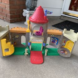 VTG Fisher Price Little People Lil Kingdom Palace Play-Set