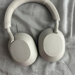 Sony WH-1000XM5 Headphones