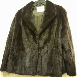 Vintage LLOYD'S FUR JACKET! Perfect Condition! Non-smoking