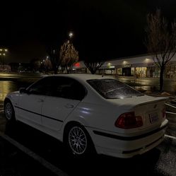 2000 BMW 328i