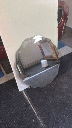 Chair.     Bed.   Mirror.  24x 27