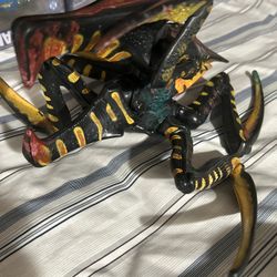 Star Ship Trooper Bug Large Figure