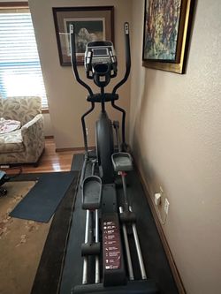 Free elliptical machine