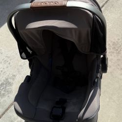 NUNA infant car seat