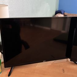 Onn 32 In Flat Screen TV