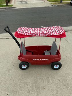 Radio Flyer Ultimate Family Wagon