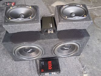 Ds18 40000 Watt Amp 2 Ds18 Top Of The Line 6'9s 2 Skar Audio 12 " Subs And A Boss Amp For The Highs