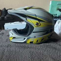Fox V3 Motorcross Helmet Small