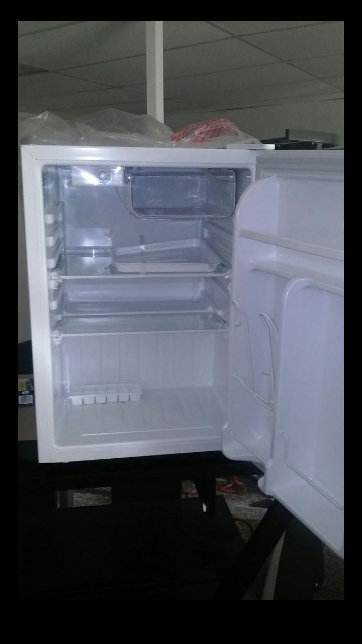magic chef mini fridge