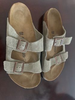 Birkenstock men’s size 44. Like new
