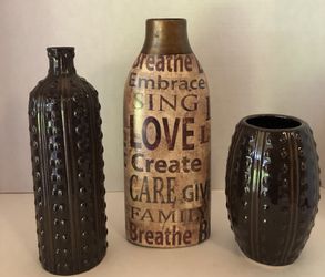 🙋‍♀️ #31 Dark Brown Bubble Vases and Word Vase