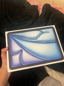 iPad Air 11 in blue