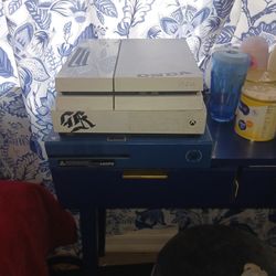 Ps4 And 2 Xbox