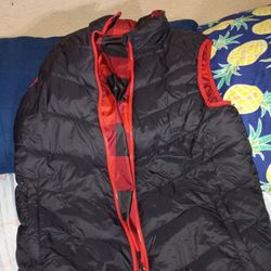 $8 EUC SWISS TECH REVERSIBLE VEST SIZE S(34-36