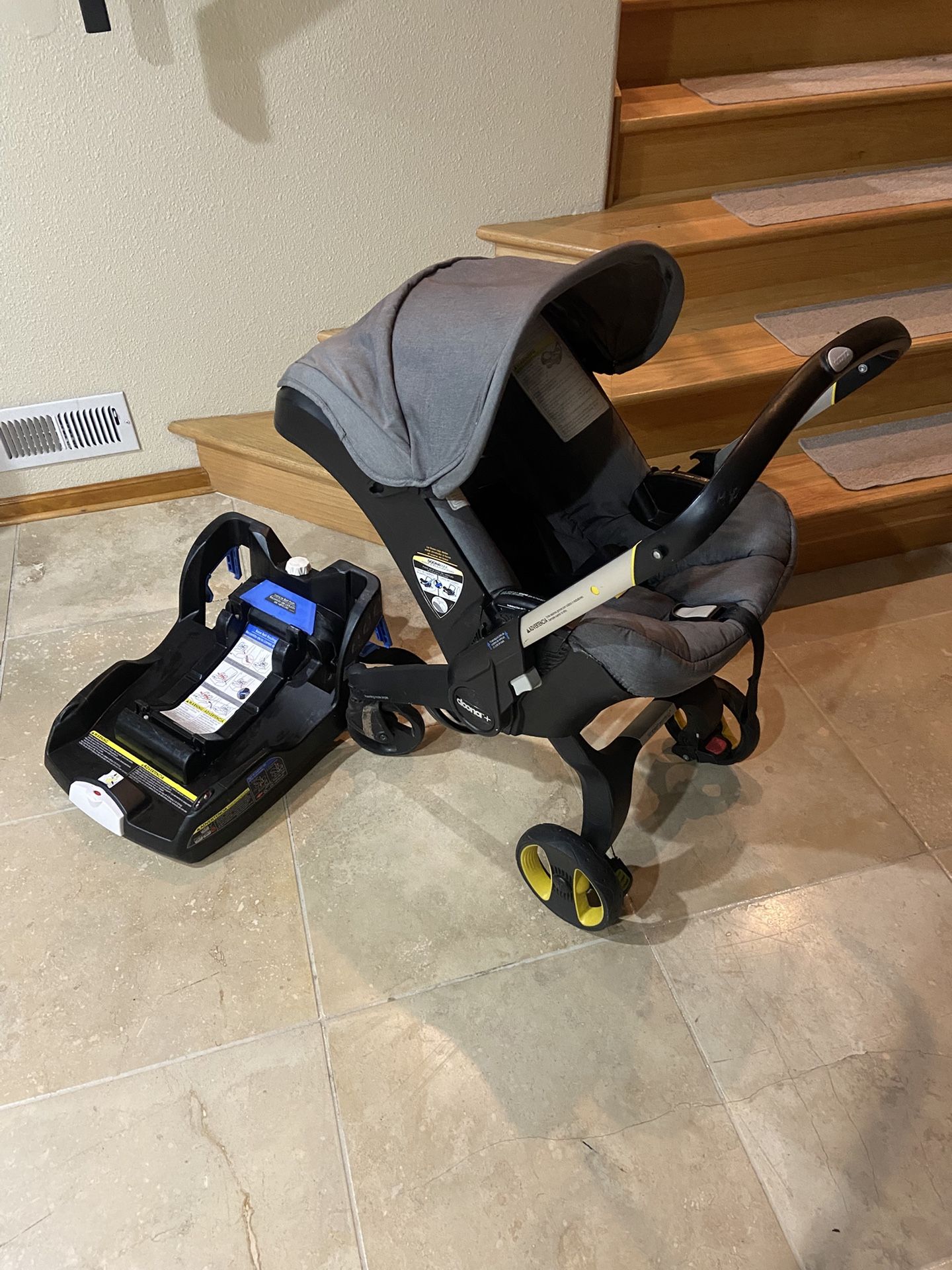 Doona car seat to stroller grey
