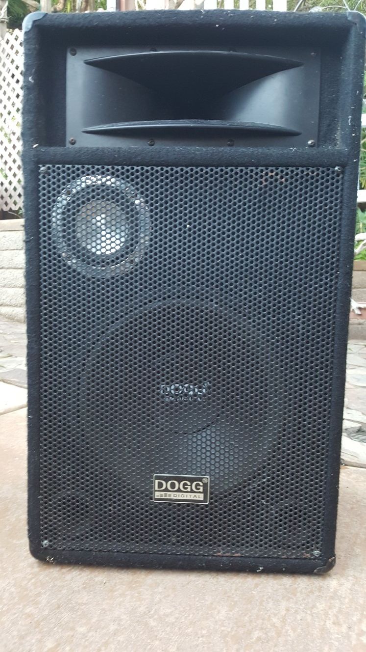 DOGG Digital 3-way speaker 400 watts