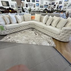 Rawqueen Sectional Ivory