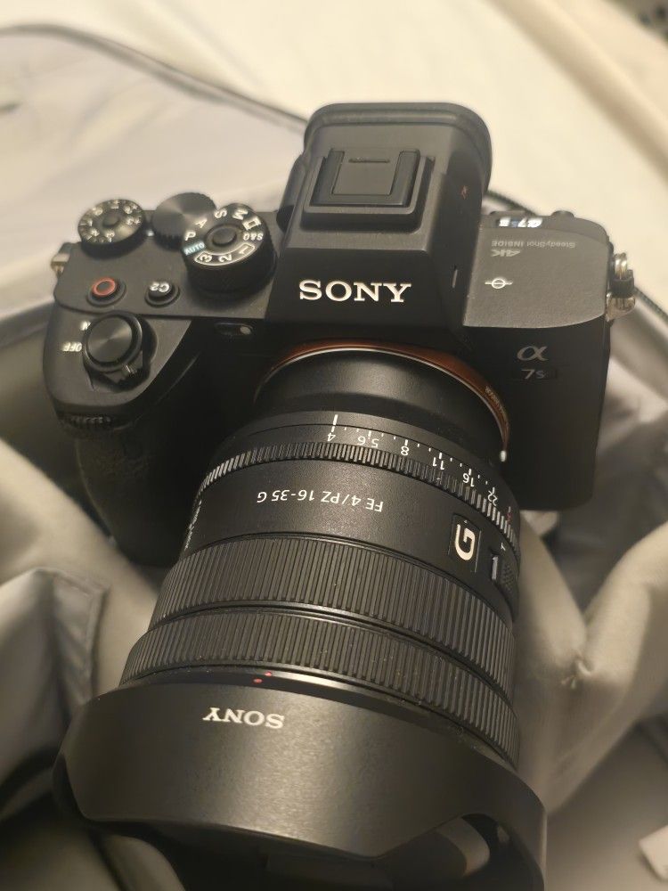 Sony Alpha 7S III Full-frame Mirrorless Camara with lots of accessories