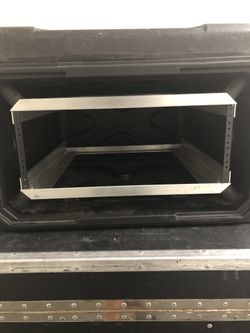 SKB 4U shockmount Rack Case