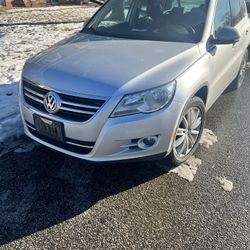 2010 Volkswagen Tiguan