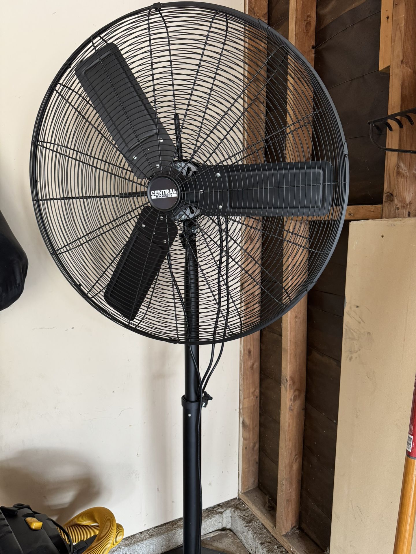 Central Machinery 30 in., 3-Speed Pedestal High-Velocity Shop Fan