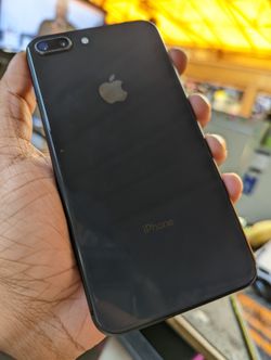 iPhone 8+ Unlock 