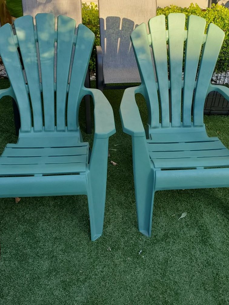 Heavy Plastic Deck Chairs, Super Comfortable