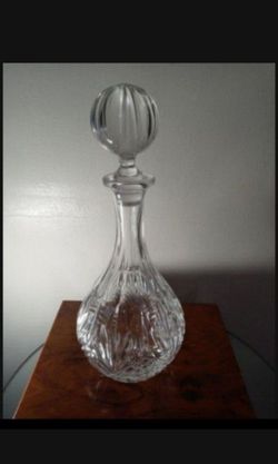 IMPERIAL CRYSTAL GLOBE DECANTER 13"
