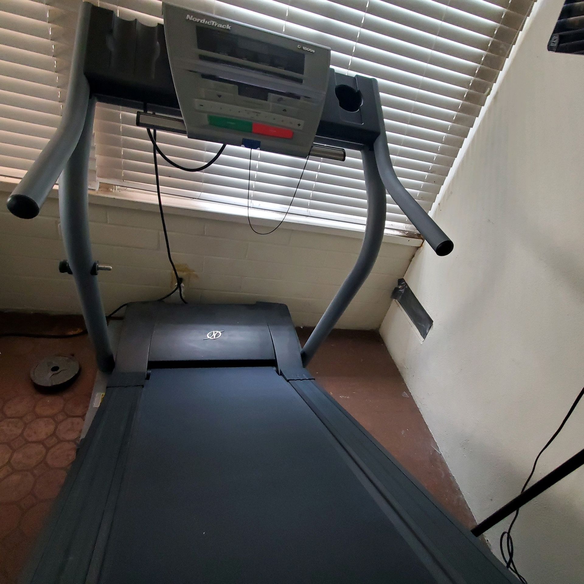 Nordic Track Treadmill C1800 for Sale in Pasadena CA OfferUp