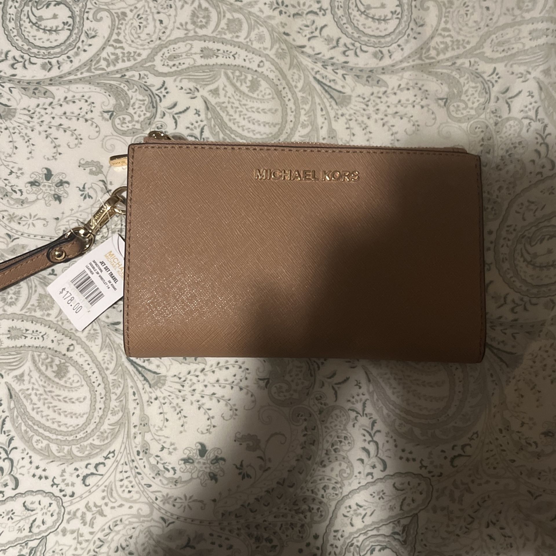 New Michael Kors Wristlet