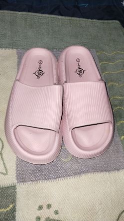 ❤️V-Day❤️Sz 7 Wmn Cloud Slides