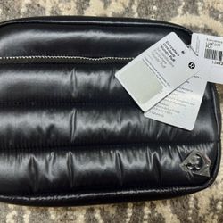 Lululemon Everywhere Crossbody Bag “Wunder Puff” 2L Color Black 