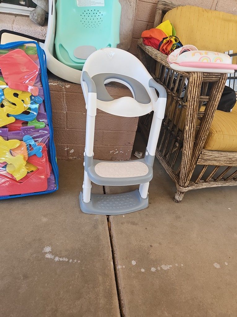 Toilet Seat training