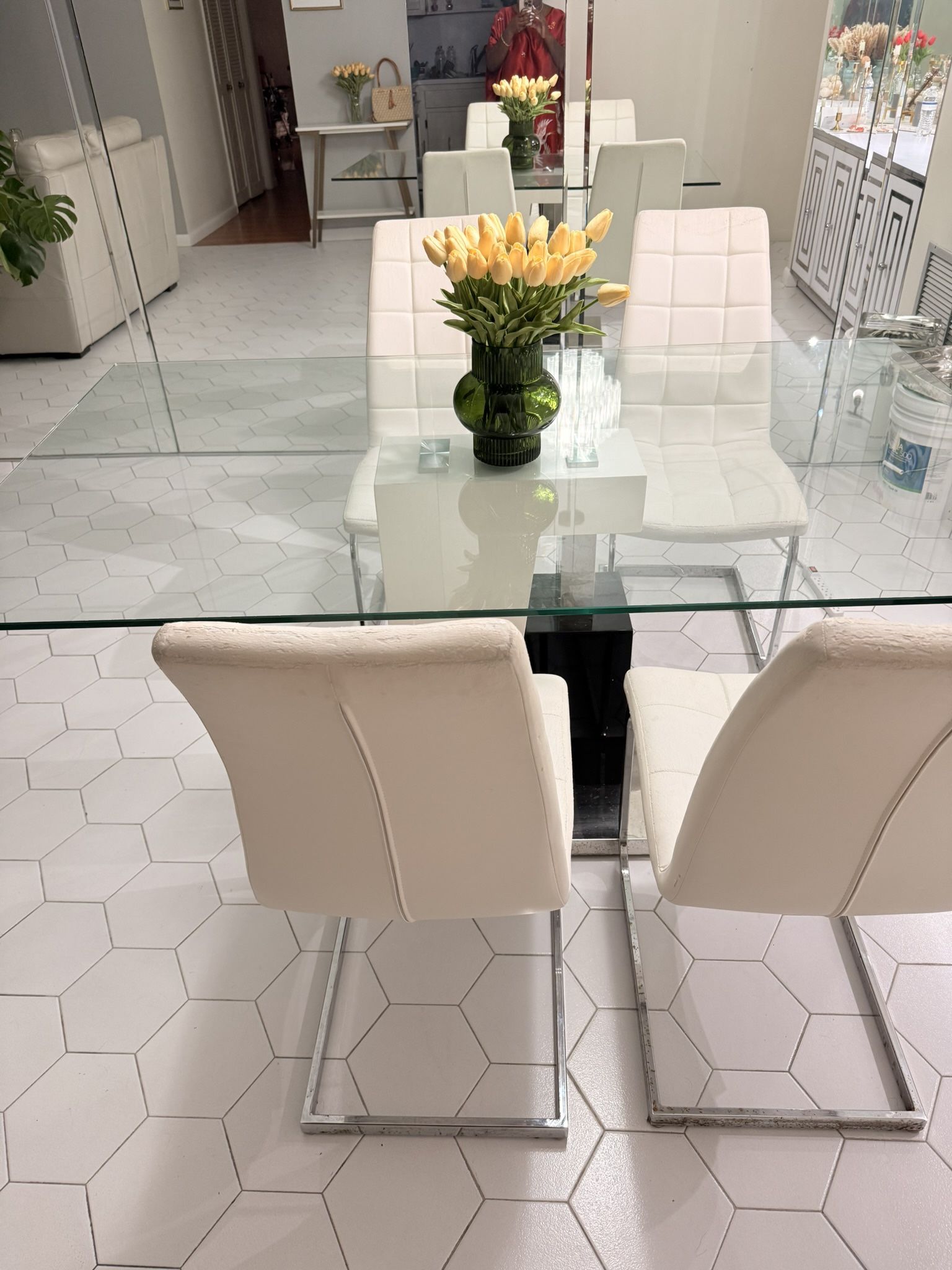 FREE.    Dining Table With 4 Chairs 