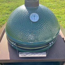 Big Green Egg XL With Metal Table 