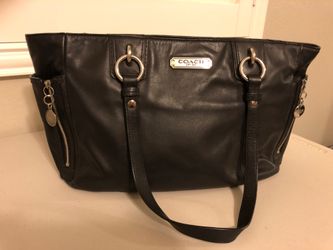Black Coach Purse/ Leather Bag