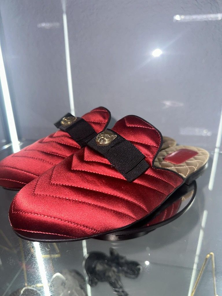 New In Box Gucci Malaga Flats