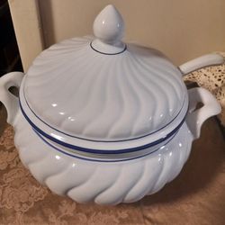 Porcelain Soup Tureen New Made In Italy 