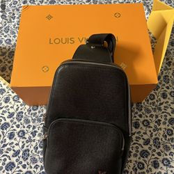 Louis Vuitton Crossbody Bag  ( BLACK TIAGA ) Model 