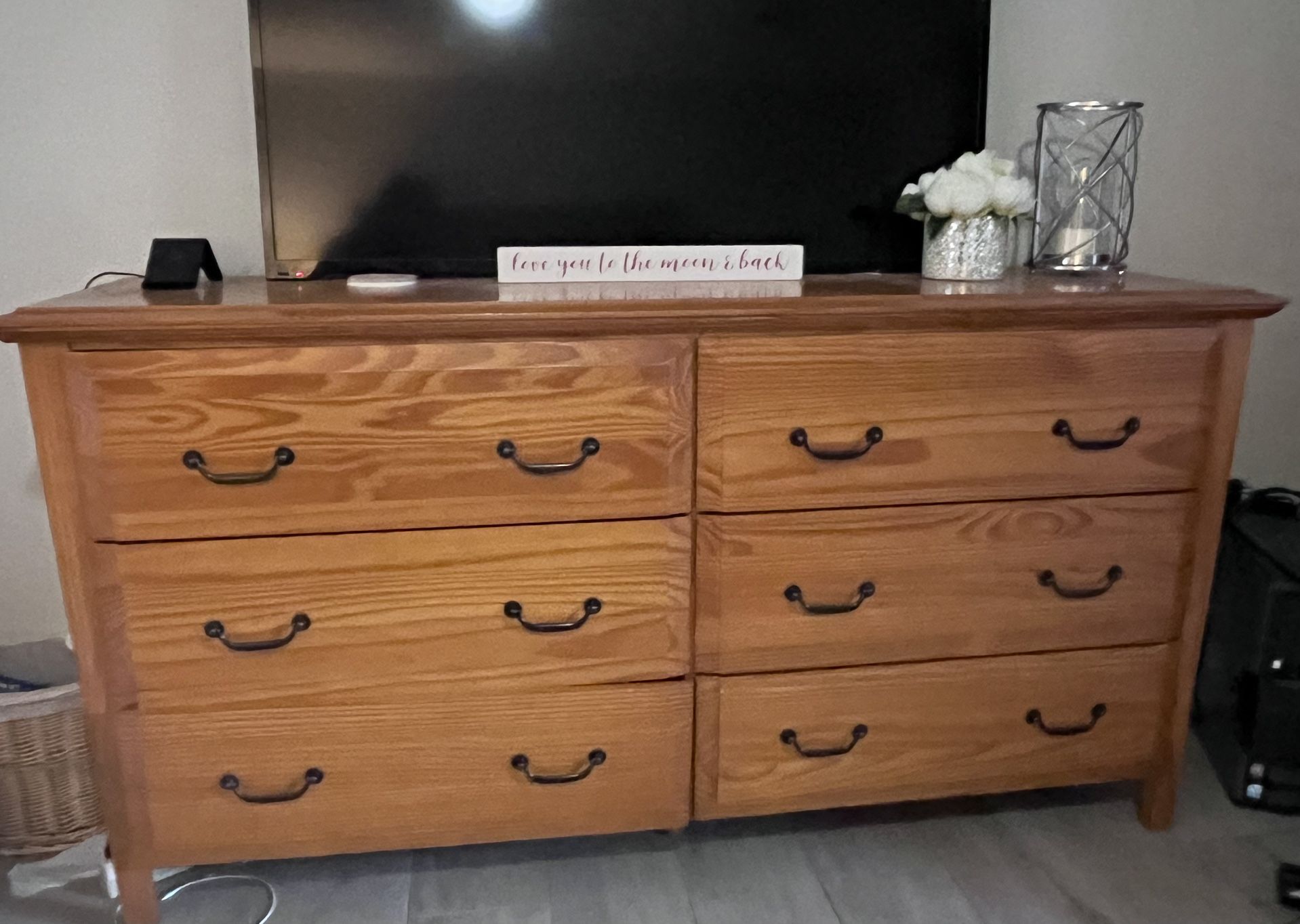 6- Drawer Solid Wood Dresser 