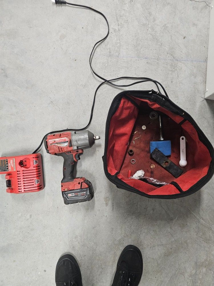 Milwaukee 1/2" Impact Drill Set