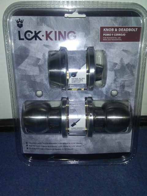 Entry Door Knob & Deadbolt Set W/Keys! Brand New!