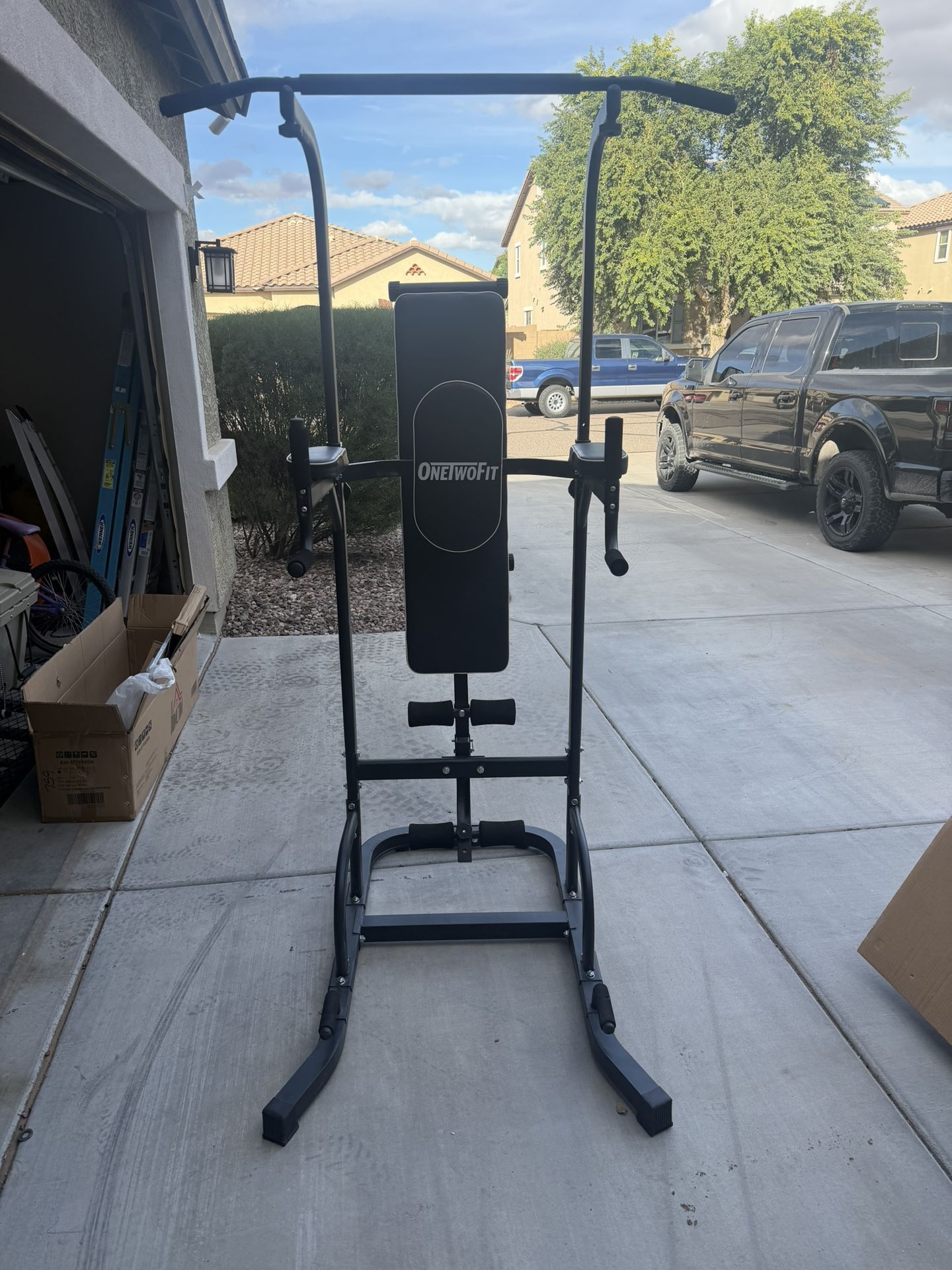 OneTwoFit Multi-Function Power Tower with Sit Up Bench,Adjustable Height Pull Up Tower Heavy Duty Dip Station Fitness Equipment for Home Gym Supports