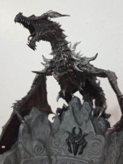 The Elder Scrolls V: Skyrim Collector's Edition Alduin Dragon Statue with Base