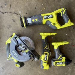 Brand New Ryobi Tool Set With Bag