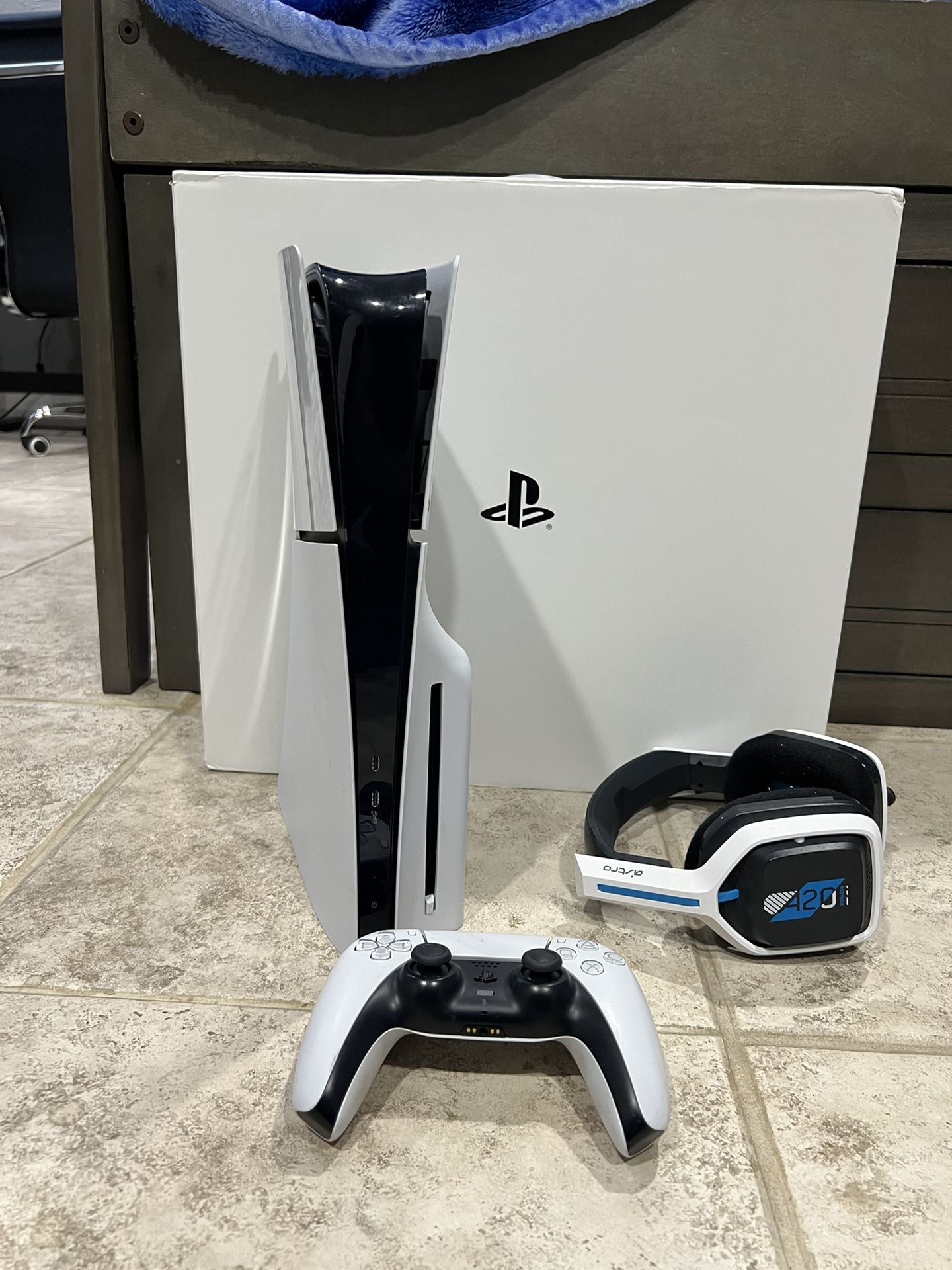 PS5 Slim Disc 1TB With Astro A20 Headsets