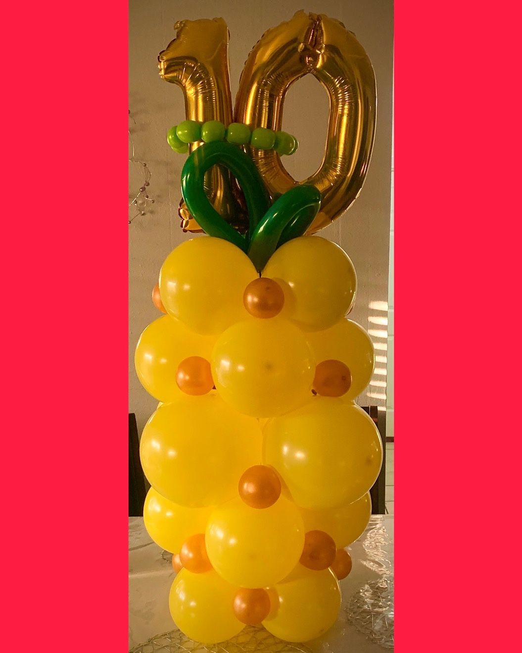Pineapple balloon bouquet
