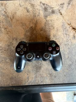 PS4 controller