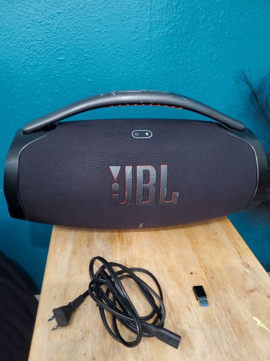 JBL Boombox3 Monster Bass