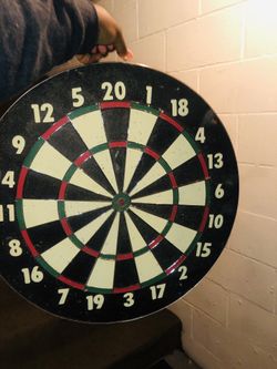 Reversible dart board